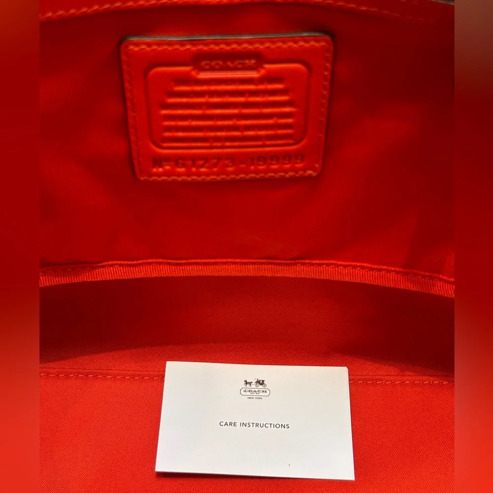 Coach Brown and Red Signature Fall Tote Bag NWOT + leather and metal tags - Picture 8 of 12